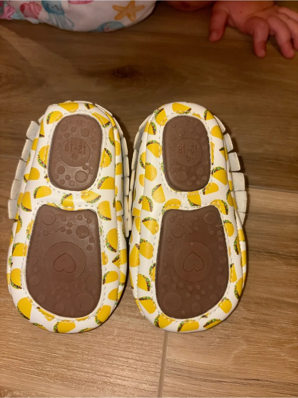 Beau & Lulu Taco Print Soft Sole Baby Moccasins | Size 4 (12–18M)